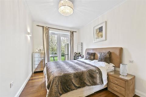 2 bedroom apartment for sale, Melliss Avenue, Kew, Surrey, TW9