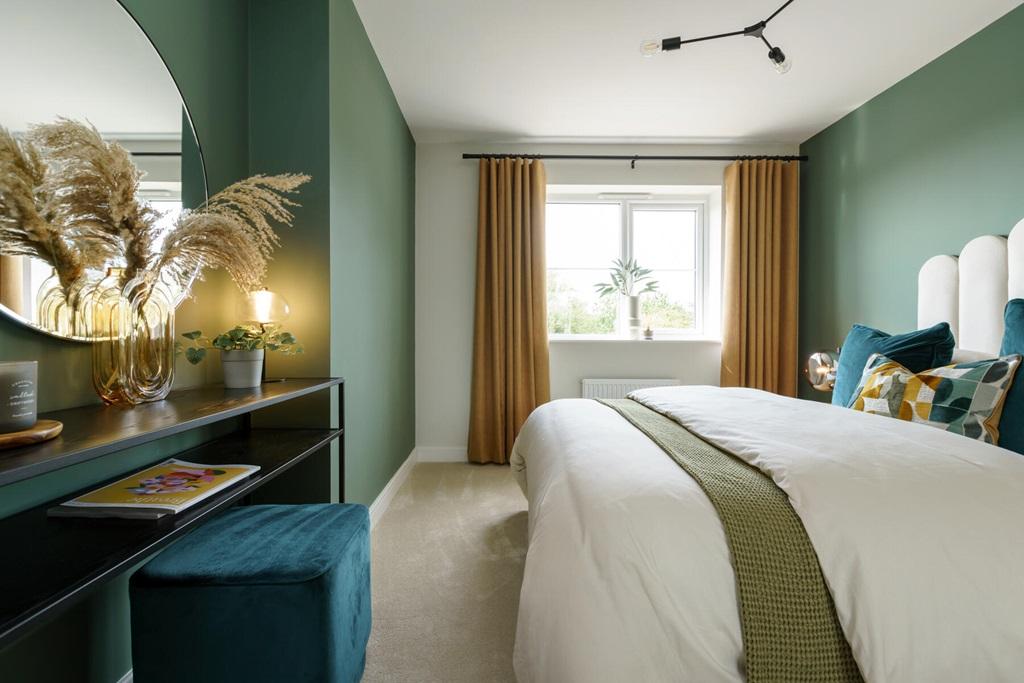 Double bedroom with space for a large bed