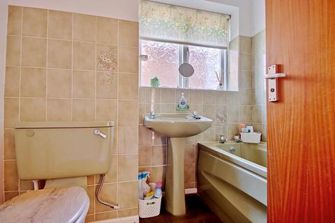 12 Lea Close, Worcester, WR3 7PR