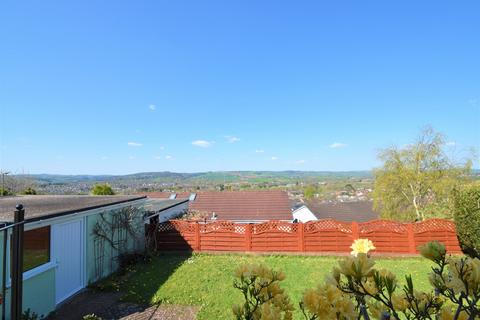 4 bedroom bungalow to rent, Sideling Fields, Tiverton, Devon, EX16