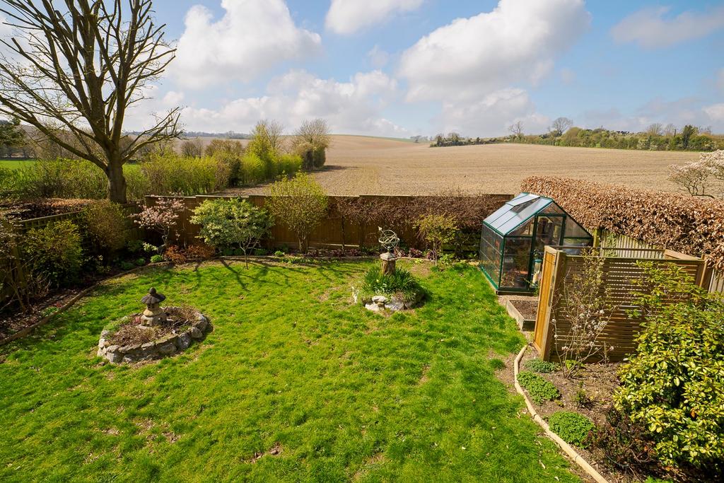 Woodland Road, Lyminge, Folkestone, CT18 3 bed detached bungalow for