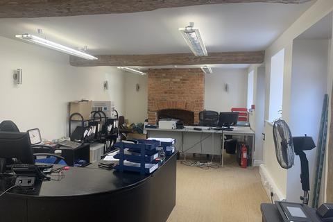 Office to rent - The Coach House, 9 Water Lane, Bishop`s Stortford, Hertfordshire