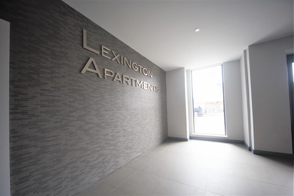 Railway Terrace, Slough, SL2 2 bed apartment £1,650 pcm (£381 pw)