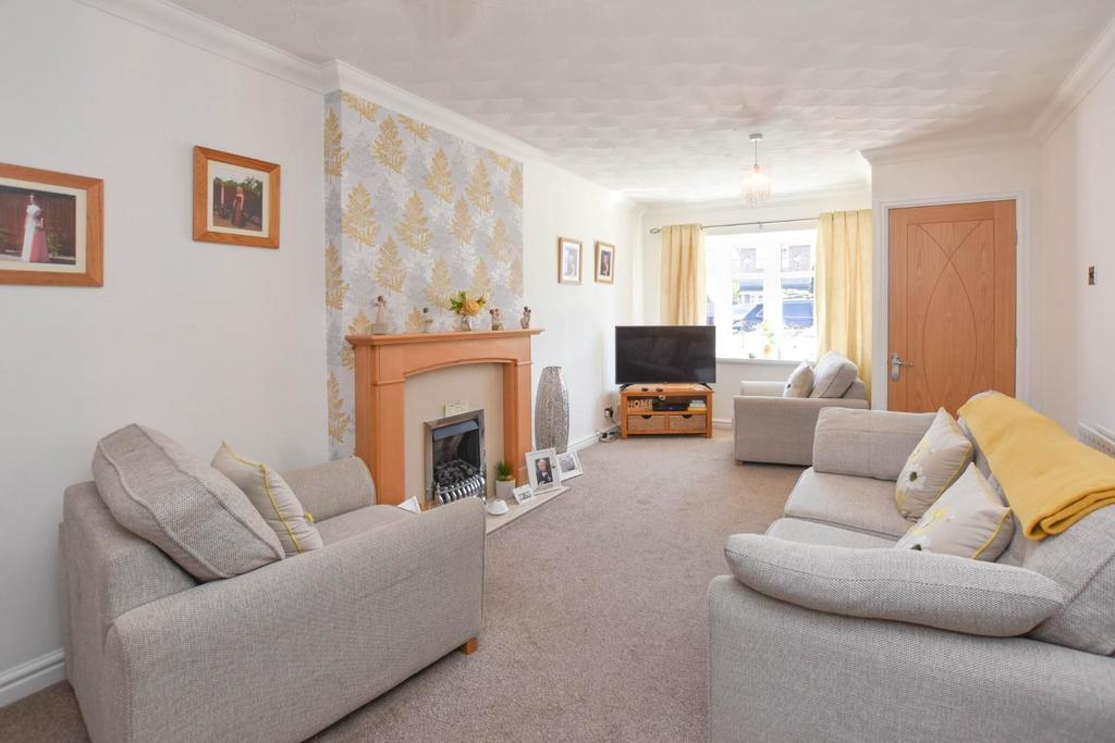 Killington Close, Hawkley Hall, Wigan, WN3 5PT 3 bed semidetached