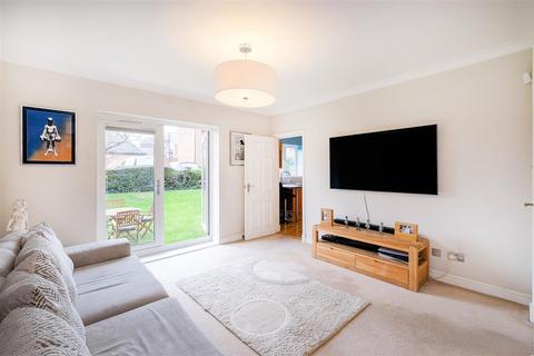 2 bedroom apartment for sale, Epping New Road, Buckhurst Hill