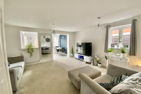 3 bedroom semi-detached house for sale - Wetherby Drive, Towcester