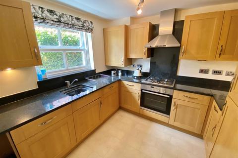 2 bedroom apartment for sale - Victoria Road, Macclesfield