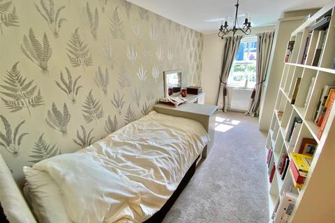 2 bedroom apartment for sale - Victoria Road, Macclesfield