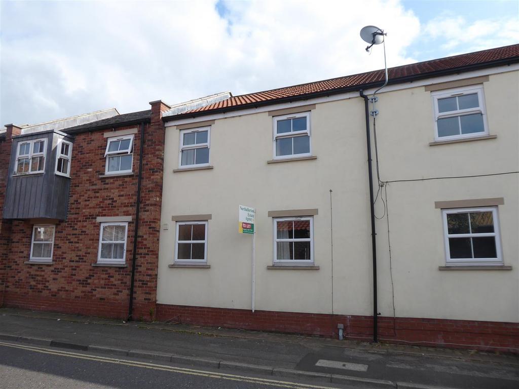 Applegarth Terrace, Northallerton, North Yorkshire 2 bed terraced house