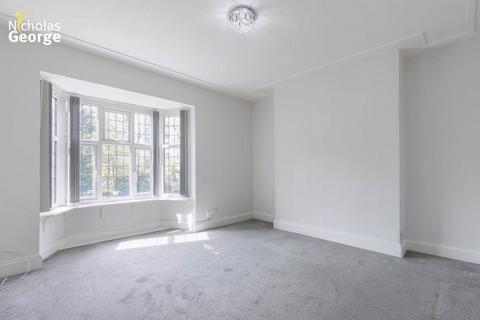 3 bedroom flat to rent, Calthorpe Mansions, Edgbaston, B15 1QS