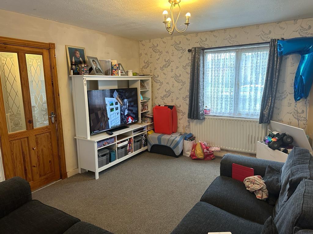 Glazier Drive, Neath Hill, Milton Keynes, MK14 3 bed terraced house for