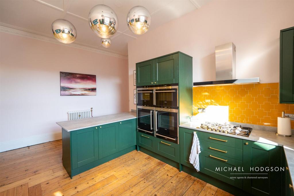 Kitchen / Breakfast Room