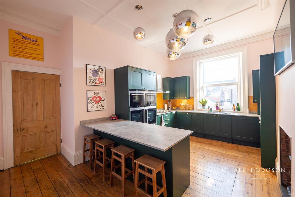 Kitchen / Breakfast Room