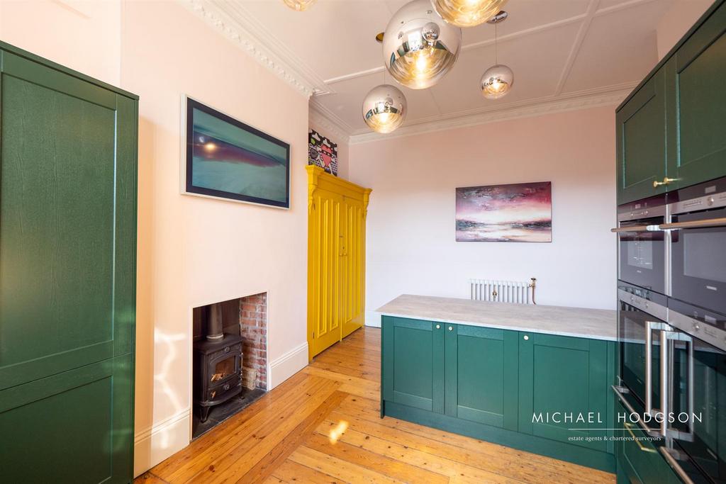 Kitchen / Breakfast Room