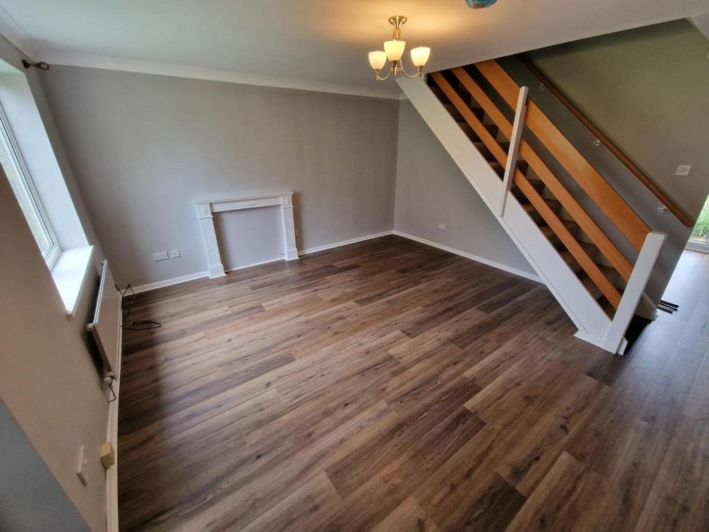 Cosmeston Drive, Penarth 3 bed link detached house £1,200 pcm (£277 pw)