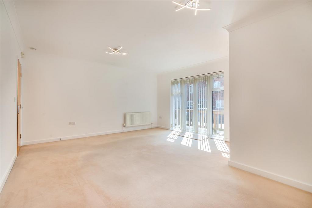 8549615-interior02.jpg