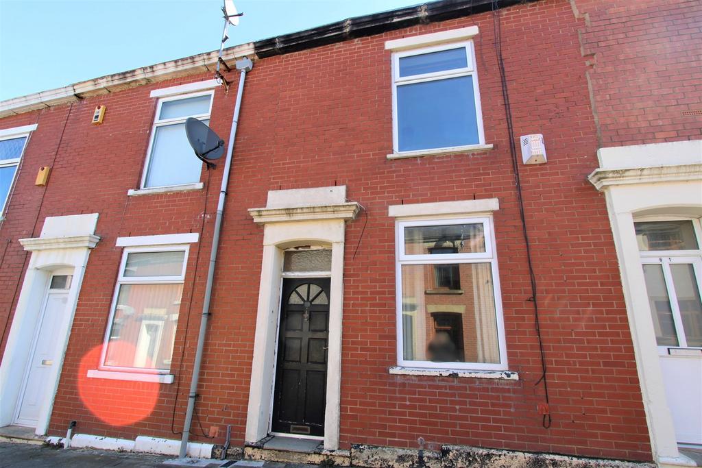 Kirby Road, Blackburn, BB2 2 bed terraced house £55,000