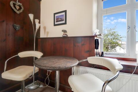 Flat 2, 4 Bridge Street, Bideford, EX39 2BU