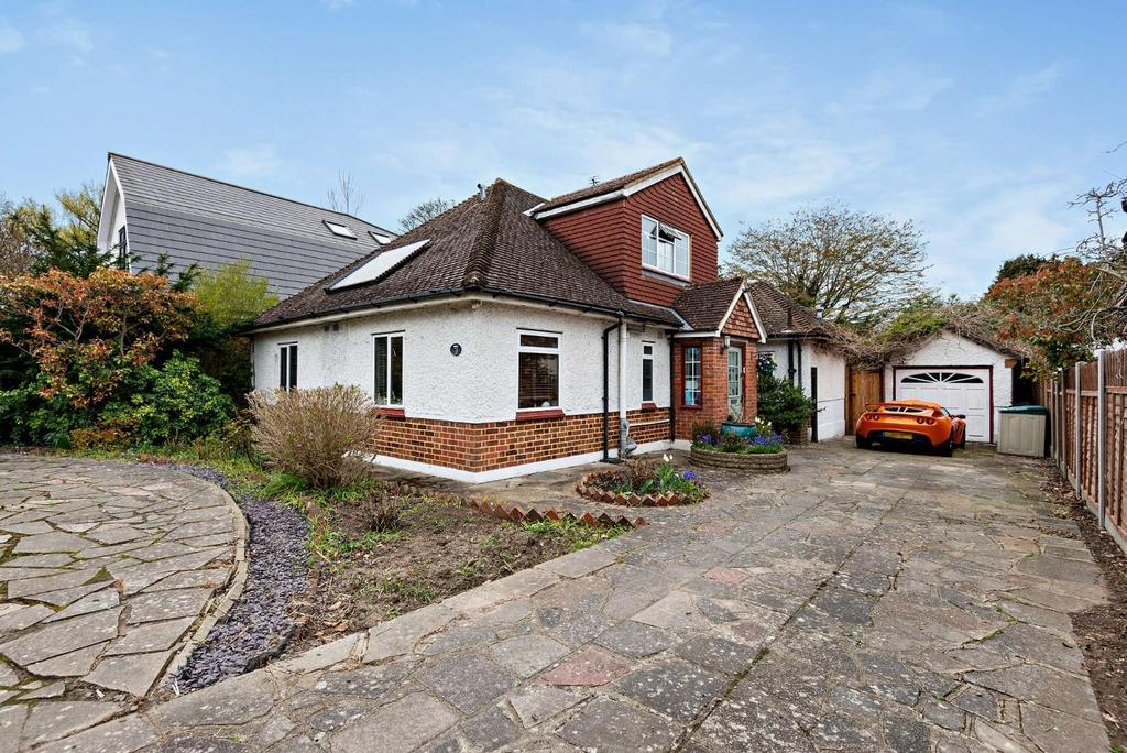 Lovibonds Avenue, Locksbottom, Orpington 4 bed detached bungalow for