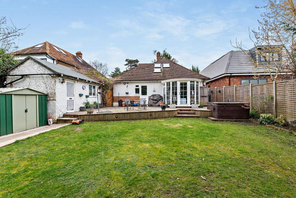 Lovibonds Avenue, Locksbottom, Orpington 4 bed detached bungalow for