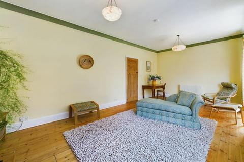 3 bedroom semi-detached house for sale - Woodland Ravine, Scarborough
