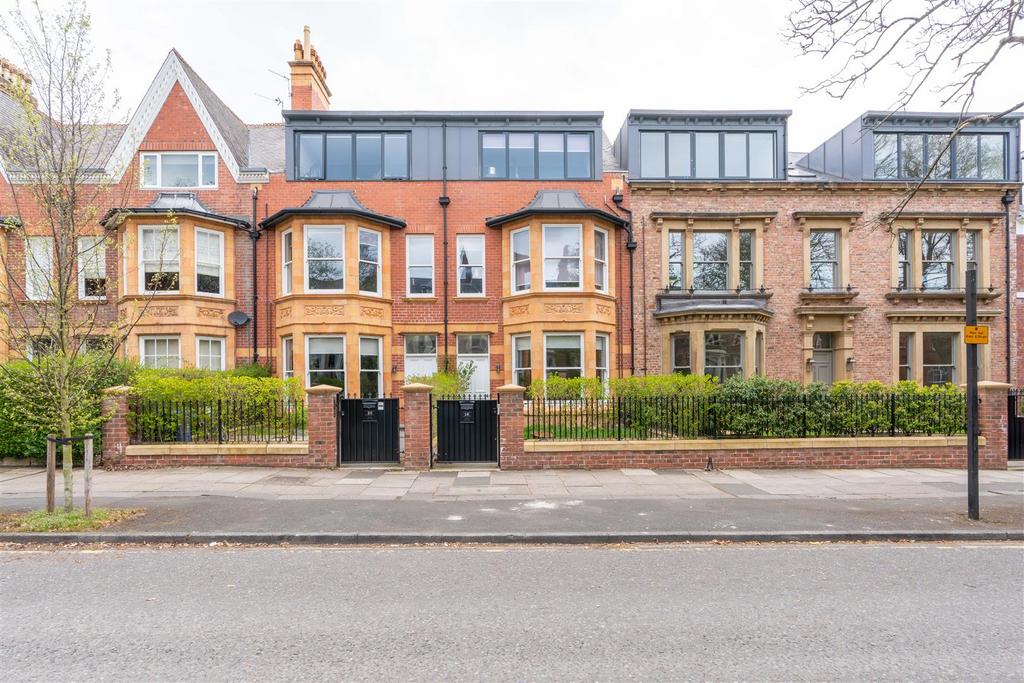 West Avenue, Gosforth, Newcastle Upon... 2 bed apartment £1,650 pcm