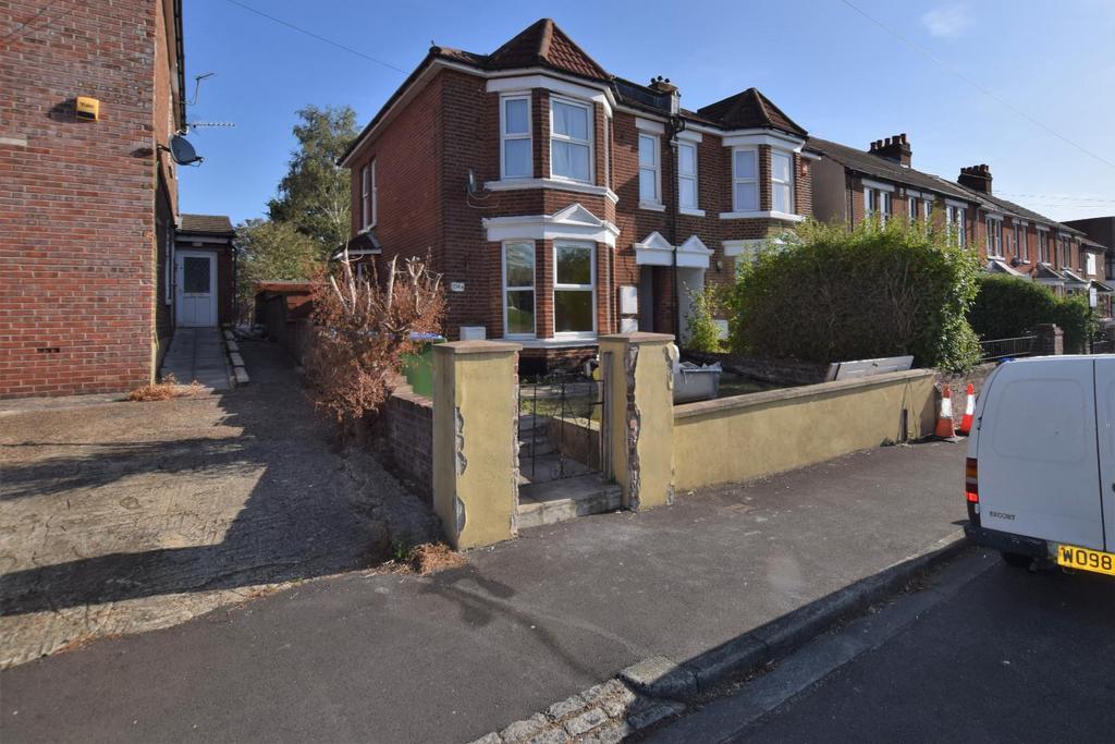Broadlands Road, Southampton 2 bed flat £995 pcm (£230 pw)