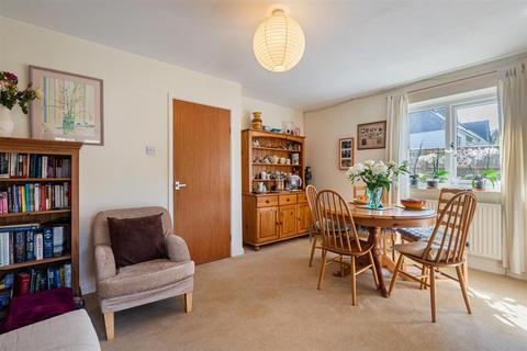 18 Riverside, Totnes, TQ9 5JB