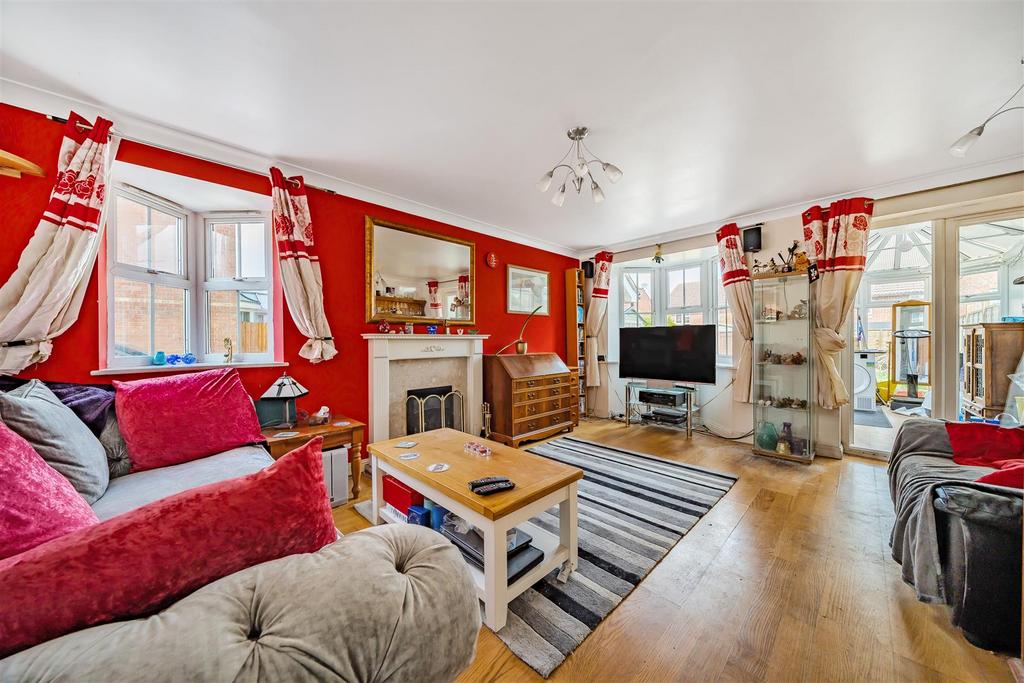 Foster Clarke Drive, Boughton Monchelsea, Maidstone 3 bed end of