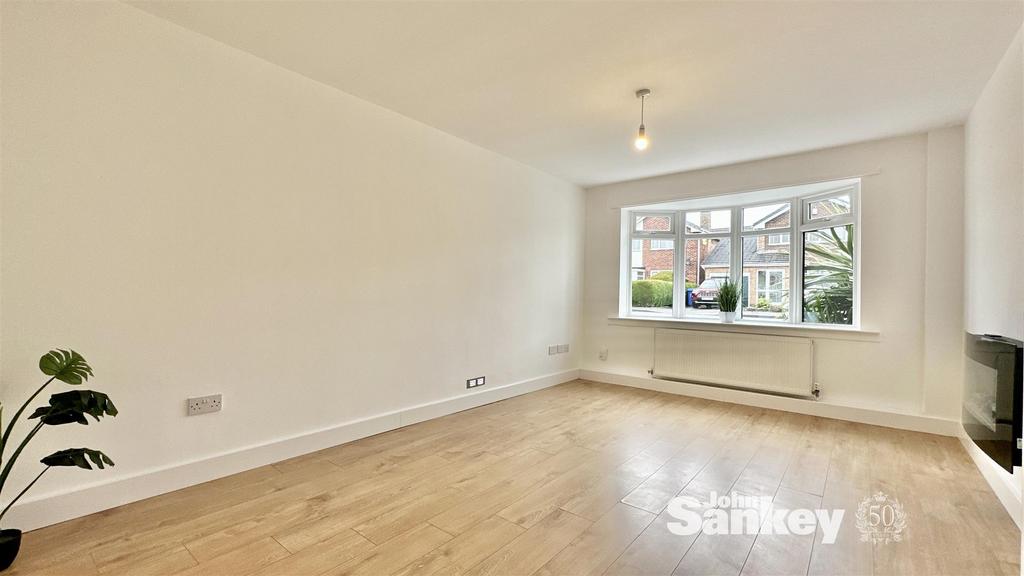 Worcester Avenue, Mansfield 2 bed detached bungalow for sale £185,000