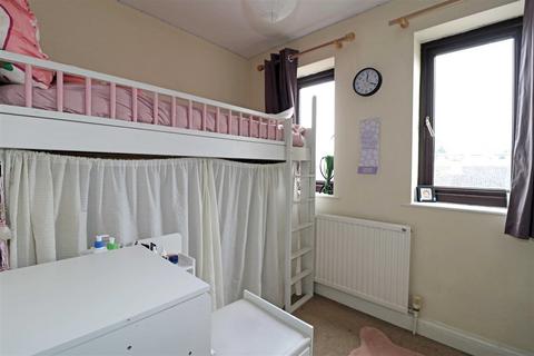 11 Bartlett Close, Warwick, CV34 4UY
