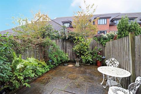 11 Bartlett Close, Warwick, CV34 4UY