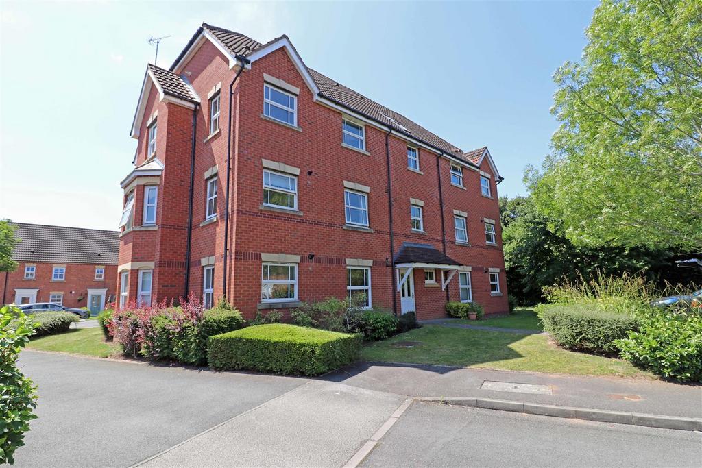 Rogers Way, Warwick 2 bed flat for sale £199,950
