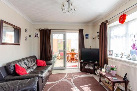 44 Kirkfield Road, Withernsea, HU19 2JZ