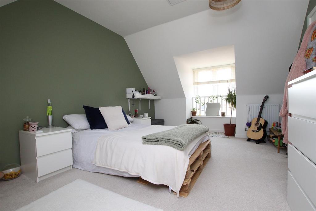 Bedroom 4.JPG