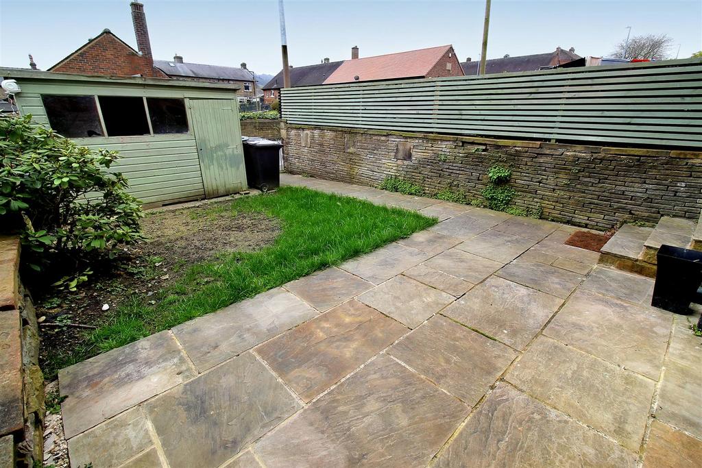 Wetlands Road, Meltham, Holmfirth, HD9 4HA 3 bed terraced house for
