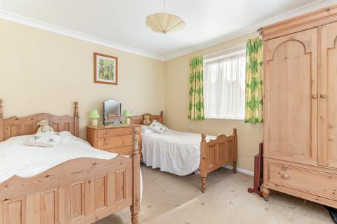 6 Avenue Close, Harrogate, HG2 7LJ