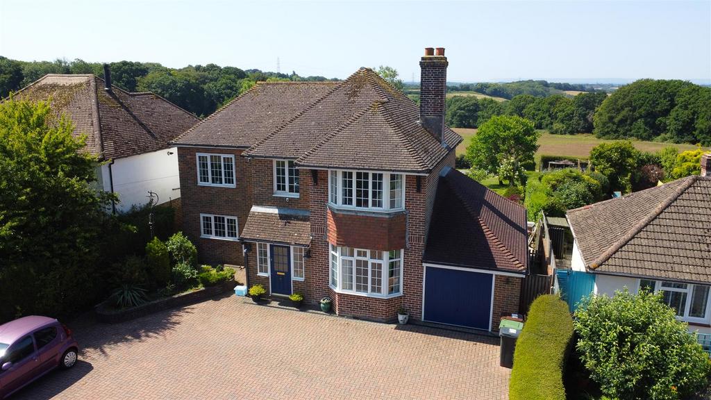 Hastings Road, Battle 5 bed detached house for sale £729,950