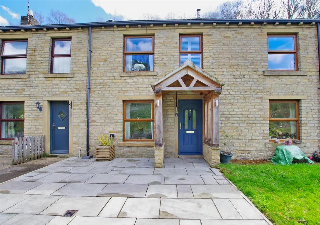 Beestonley Lane, Holywell Green, Halifax 2 bed terraced house for sale
