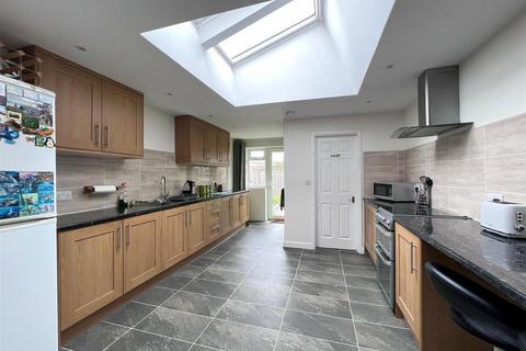 29 Avenue Terrace, Stonehouse, GL10 3RE