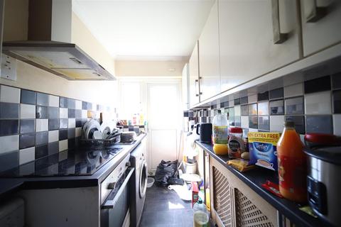 38 Glenloch Road, Enfield, EN3 7HN