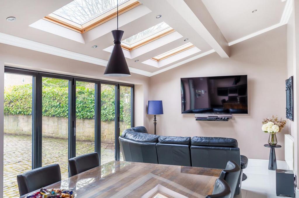 Kitchen/family room