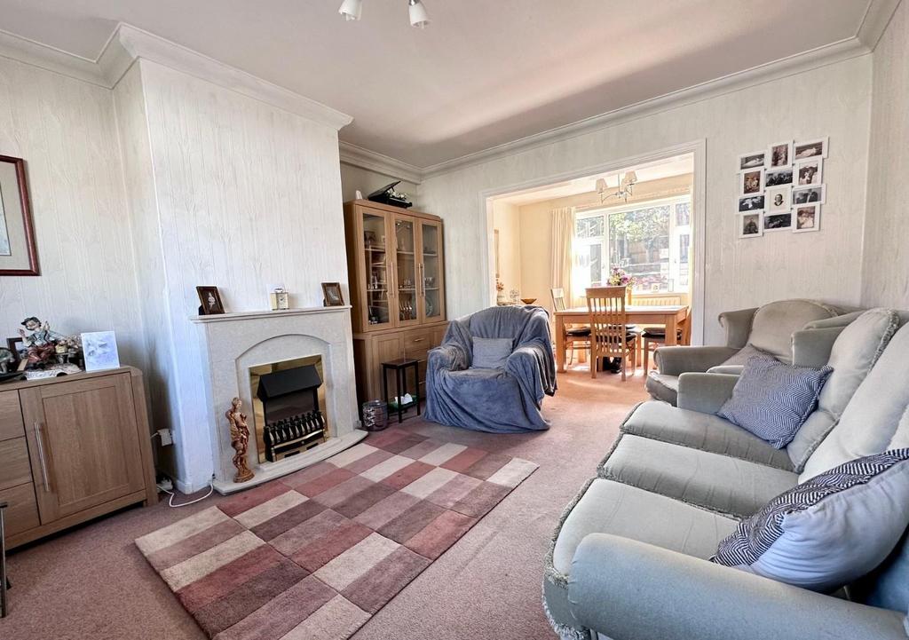 Maylea Drive, Otley, LS21 3 bed semidetached house £244,950