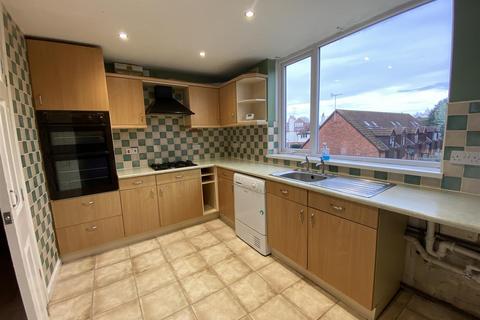 2 bedroom flat for sale, Church Avenue, Stourport-On-Severn