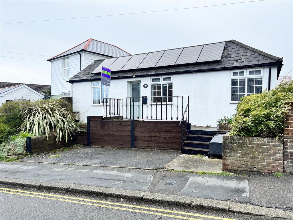 Winchelsea Road, Hastings 2 bed detached bungalow for sale £200,000