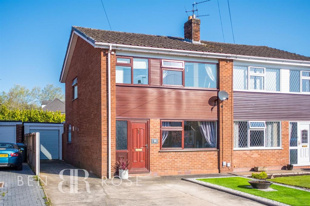Langdale Avenue, Croston, Leyland 3 bed semidetached house £240,000