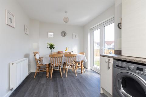 7 Ethel Moorhead Place, Perth, PH2 8FA