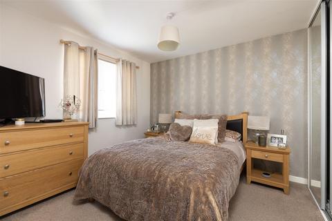 7 Ethel Moorhead Place, Perth, PH2 8FA
