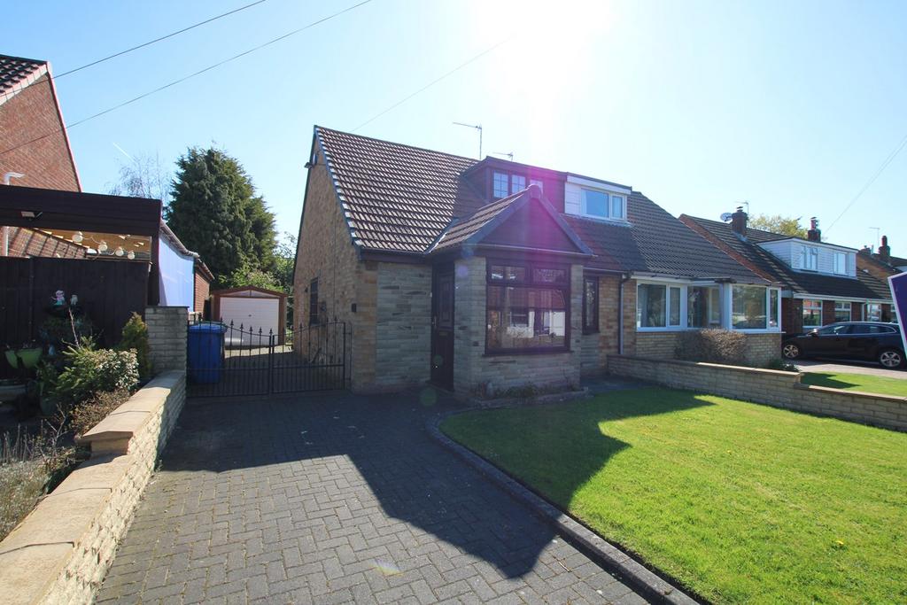 Maythorn Avenue, Croft, Warrington, WA3 2 bed semidetached house for