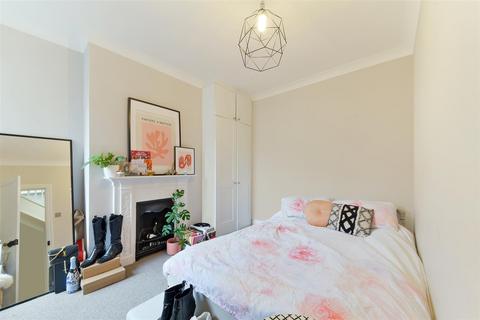 10c Treport Street, London, SW18 2BP